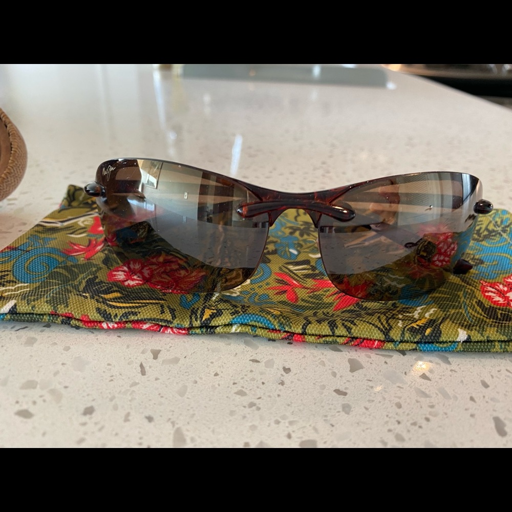 Women’s Maui Jim sunglasses